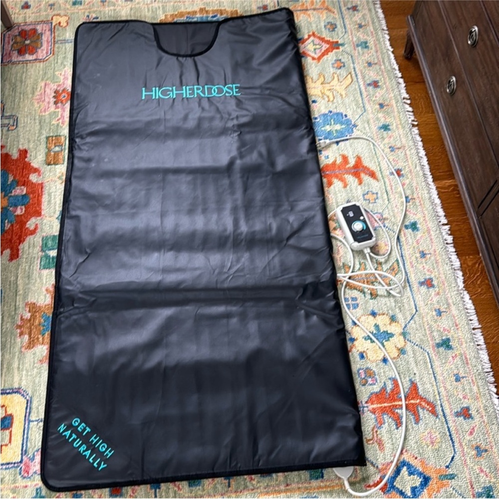 Higher Dose Infrared Sauna Blanket with towel insert